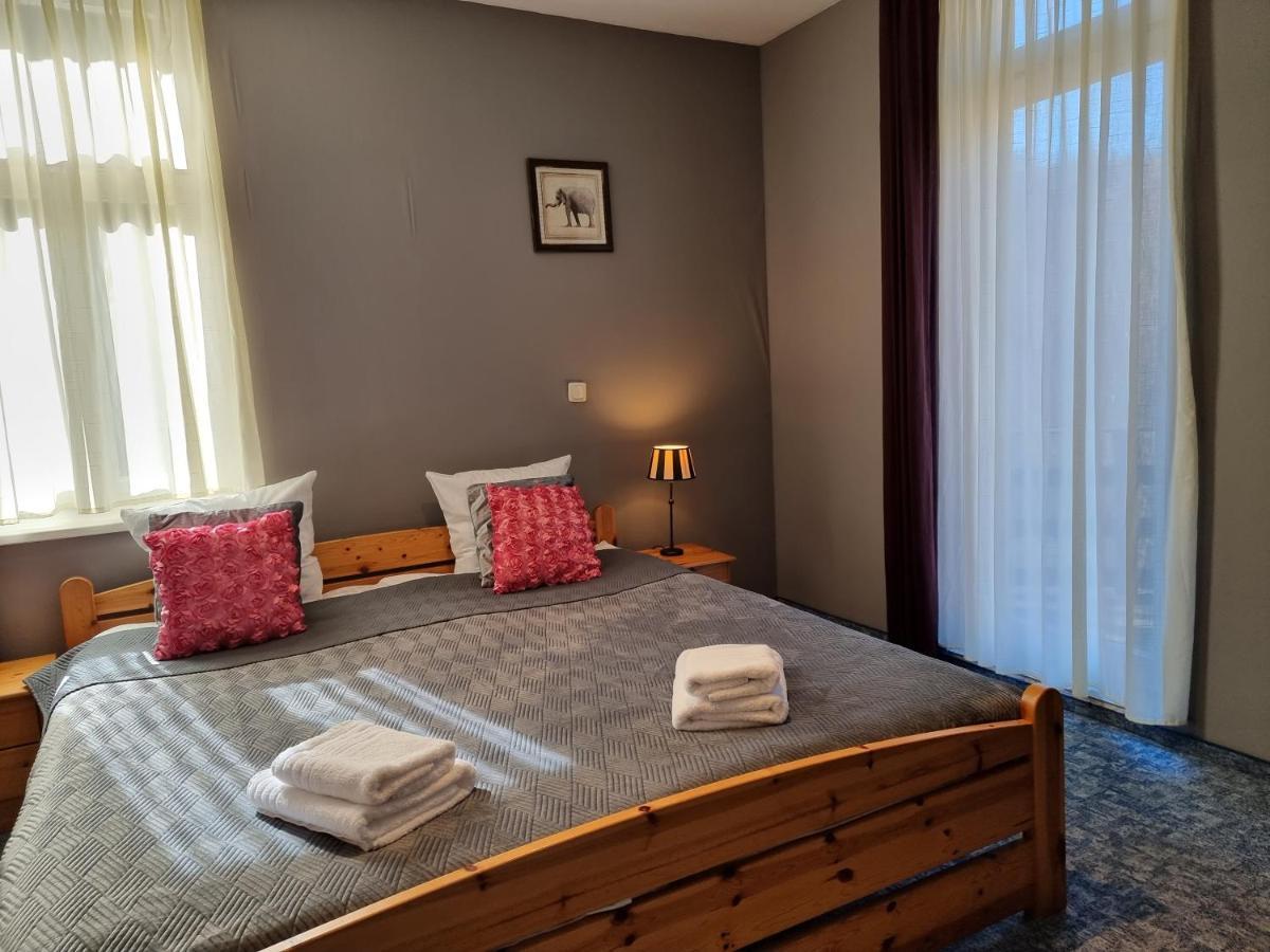 Hotel Zur Luppbode 트레세부르크 외부 사진